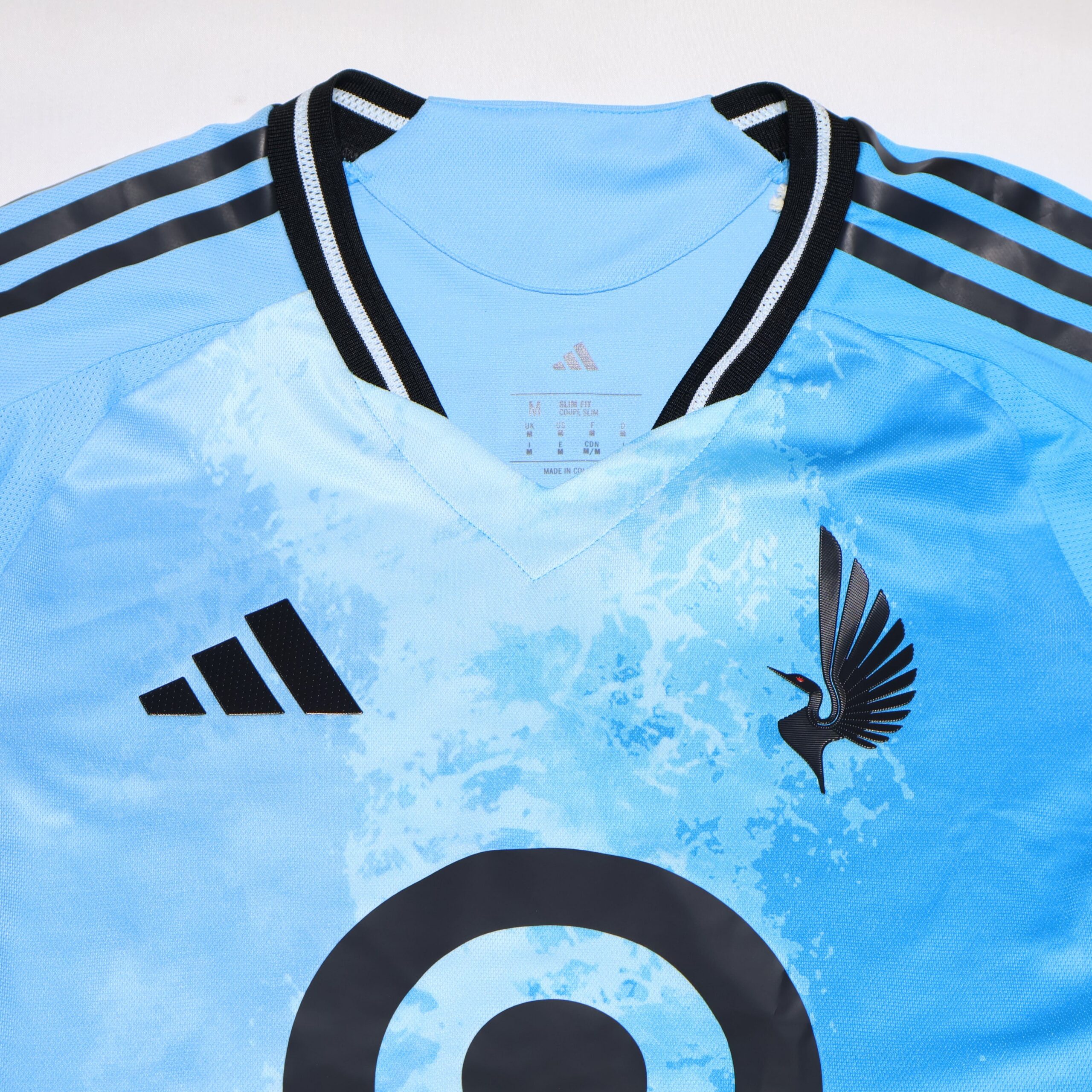 Minnesota United Visita 2025 #10 James Adidas Talla M Versión Jugador: imagen 3