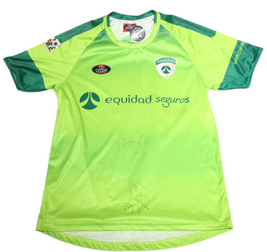 Equidad Seguros 2020 #4 Attle Talla M Firmada